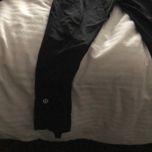 Lulu Lemon Running Pants - Picture 2 of 4